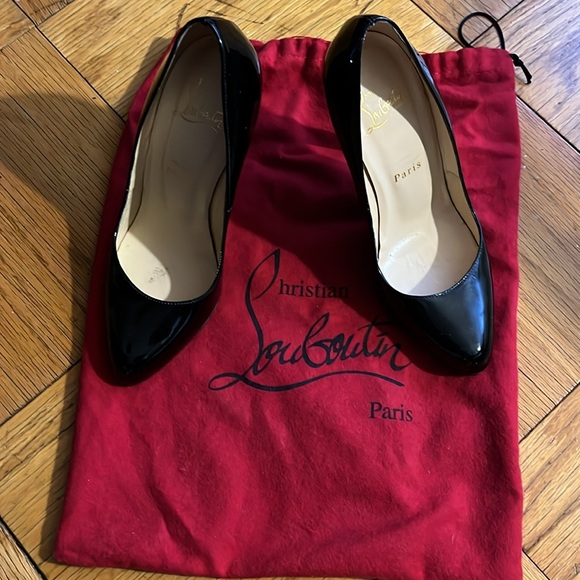 Women Louboutin heels - Picture 4 of 5